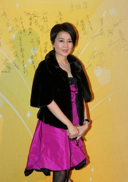 梁安琪最新爆料公主裙,公主裙背后的时尚传奇与情感纠葛” 第1张 梁安琪最新爆料公主裙,公主裙背后的时尚传奇与情感纠葛” 第1张